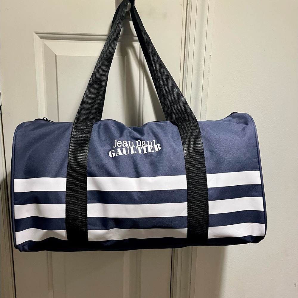 NWOT Jean Paul Gaultier duffel bag. Unisex - Picture 11 of 12